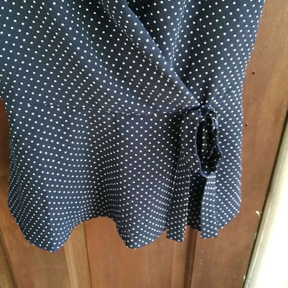 Nwt Navy Dot Peplum Blouse (S) - Picture 5 of 9